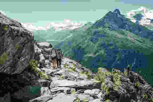 Traversing the Almagell High-Altitude Trail (Switzerland Tourism/Lorenz Richard)