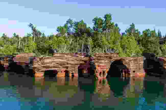 Hidden caves found around Apostle Islands of Lake Superior (Shutterstock)